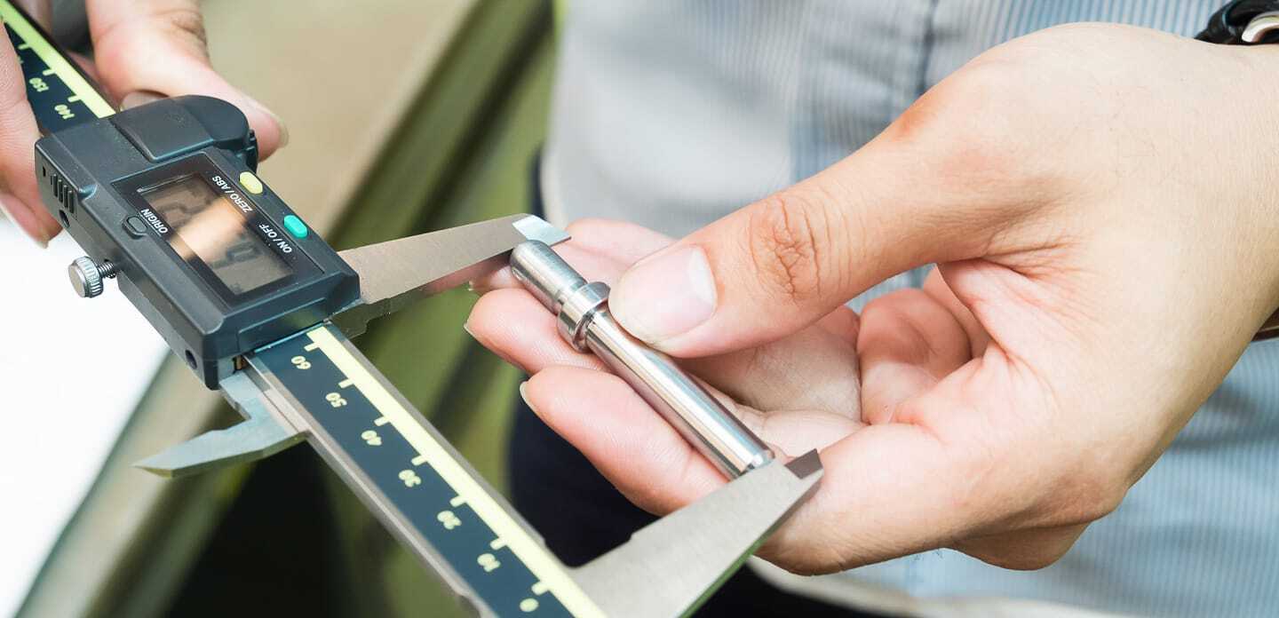 PRODUCTS-INSPECTION-quality-assurance-measurement-FAI-hero-001